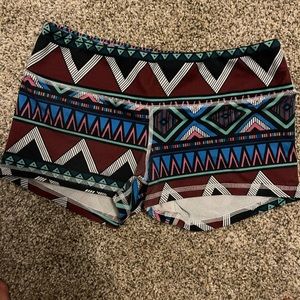 Fleo shorts size medium